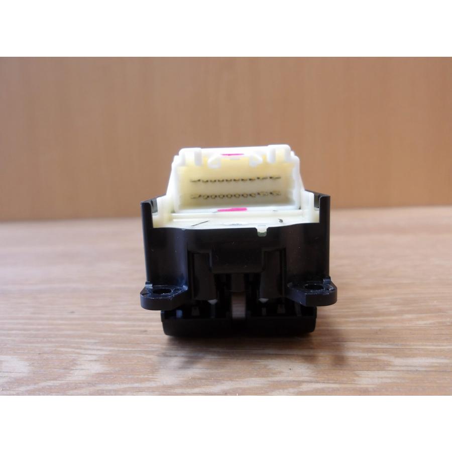 H19 クラウンマジェスタ UZS186 パワーウインドウスイッチ/PWスイッチ |  | 03