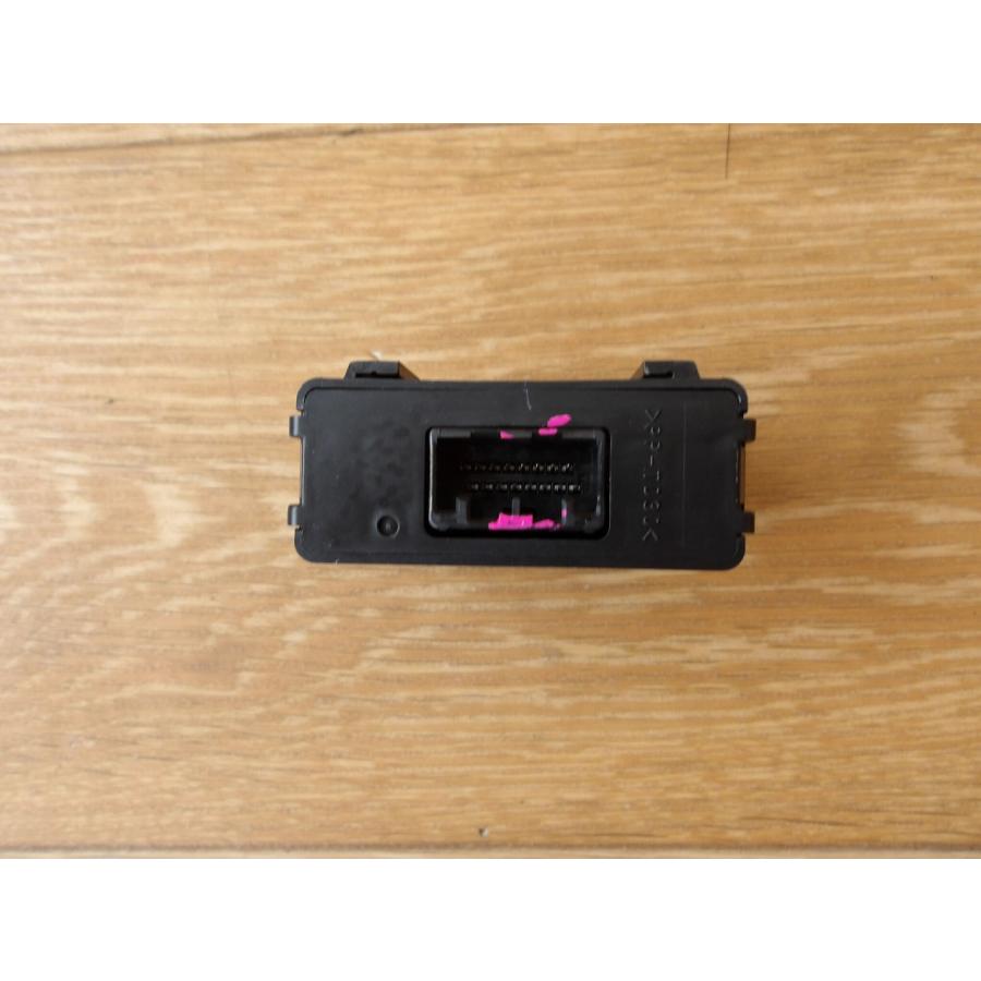 H29 オデッセイ RC1 アクティブコーナリングライトコントロール/コンピューター |  | 03