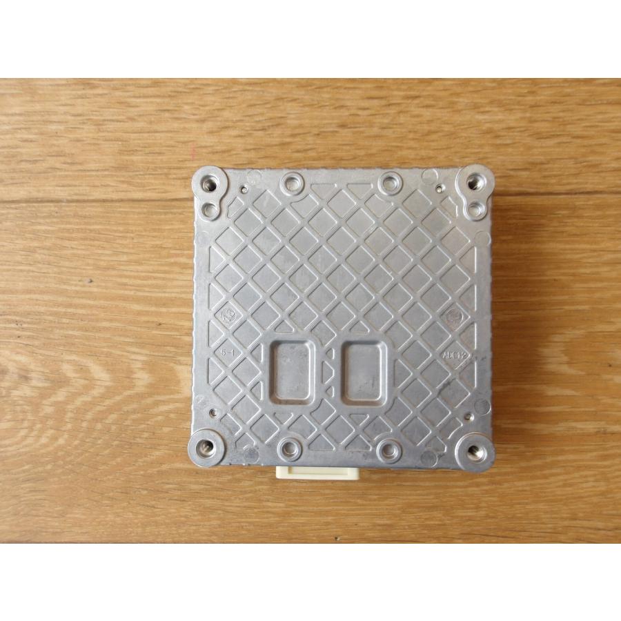 H29 オデッセイ RC1 ボルテージスタビライザー/コンピューター |  | 02