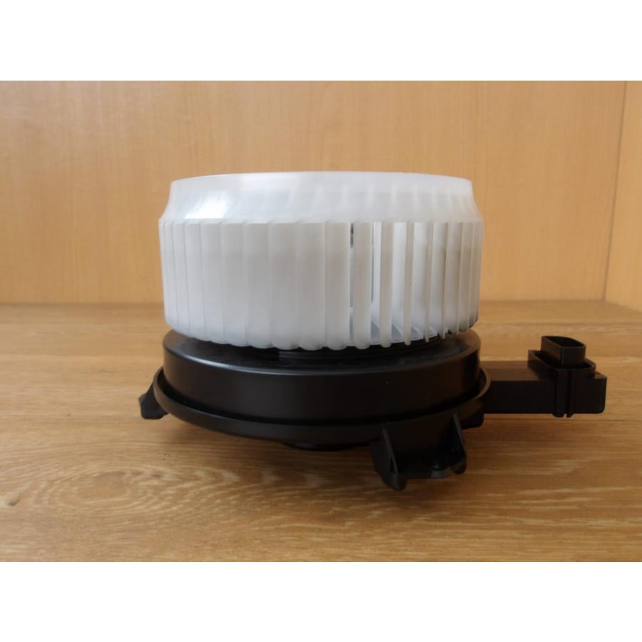 H29 オデッセイ RC1 ヒーターモーター/ブロアファン |  | 02