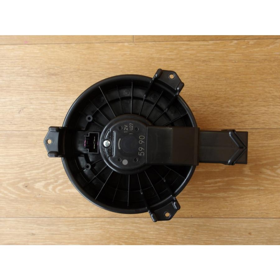 H29 オデッセイ RC1 ヒーターモーター/ブロアファン |  | 03