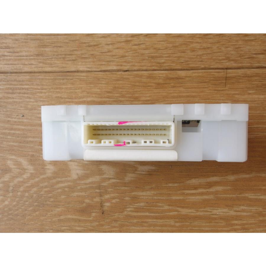 H27 スカイライン HV37 コンピューター |  | 03