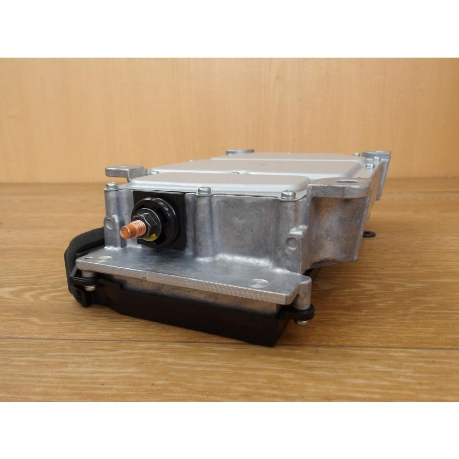 H29 フーガ HY51 DCDCコンバーター |  | 05