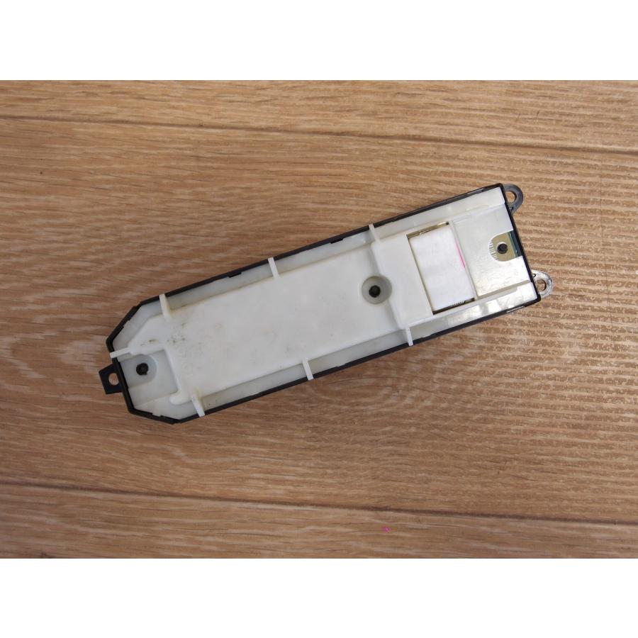 H21 プリウス ZVW30 パワーウインドウスイッチ/PWスイッチ |  | 02