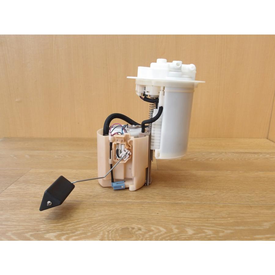 H21 プリウス ZVW30 フューエルポンプ/ガソリンポンプ/燃料ポンプ |  | 02