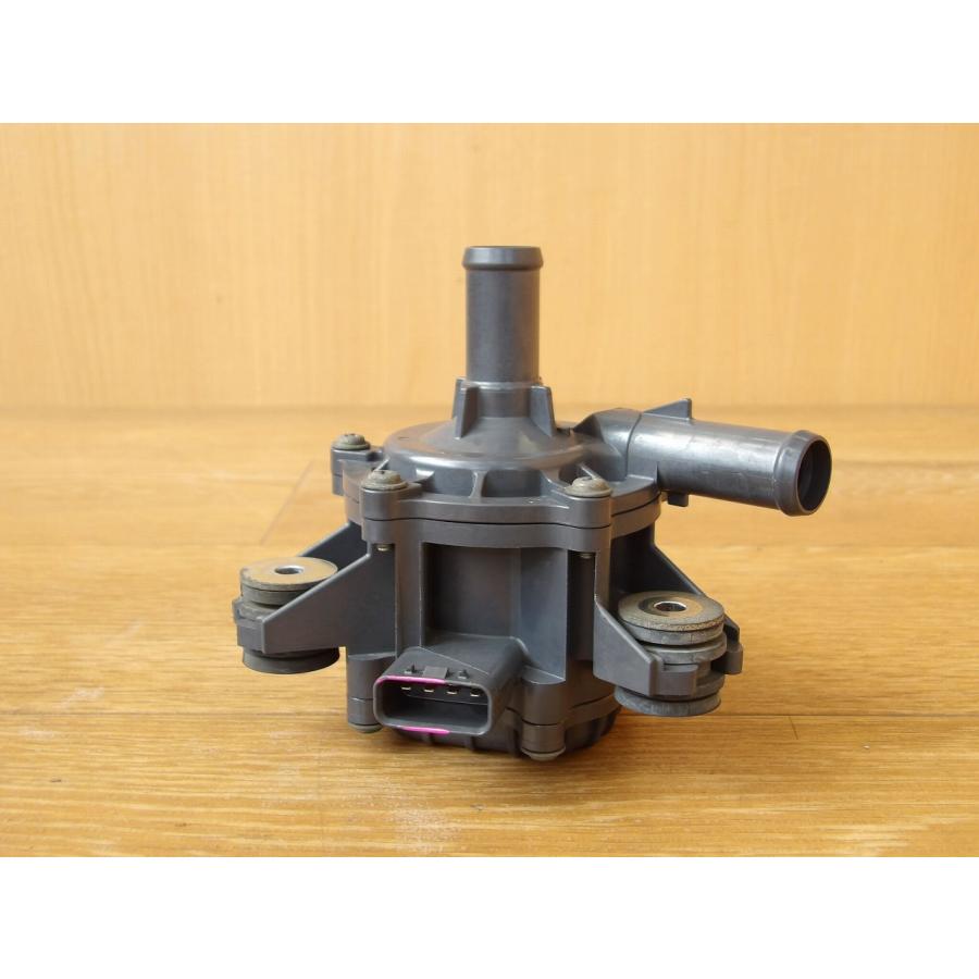 H21 プリウス ZVW30 インバーター用 ウォーターポンプ |  | 02