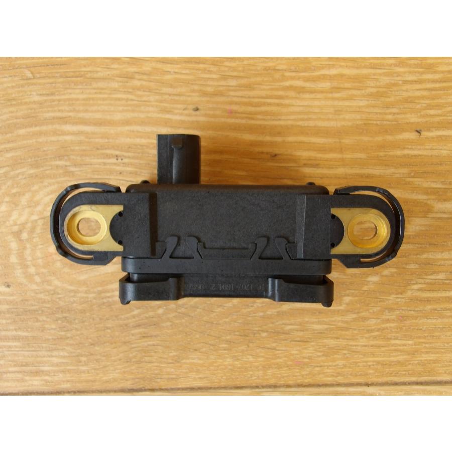 H19 デリカＤ：５ CV5W ヨーレートセンサー/Gセンサー/グラビティセンサー |  | 03