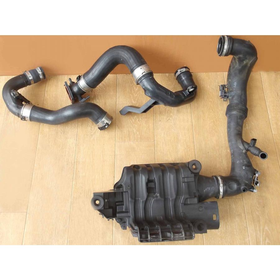 H27 スカイライン YV37 インタークーラーインレットホース |  | 02