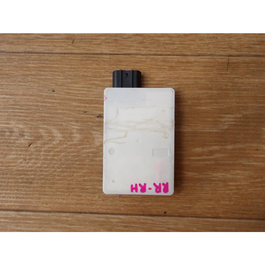 H27 レジェンド KC2 右側 レーダーセンサー |  | 02