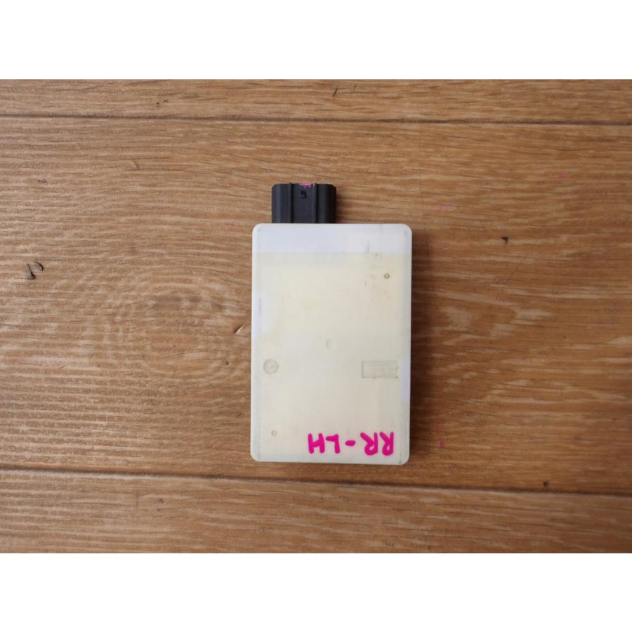 H27 レジェンド KC2 左側 レーダーセンサー |  | 02