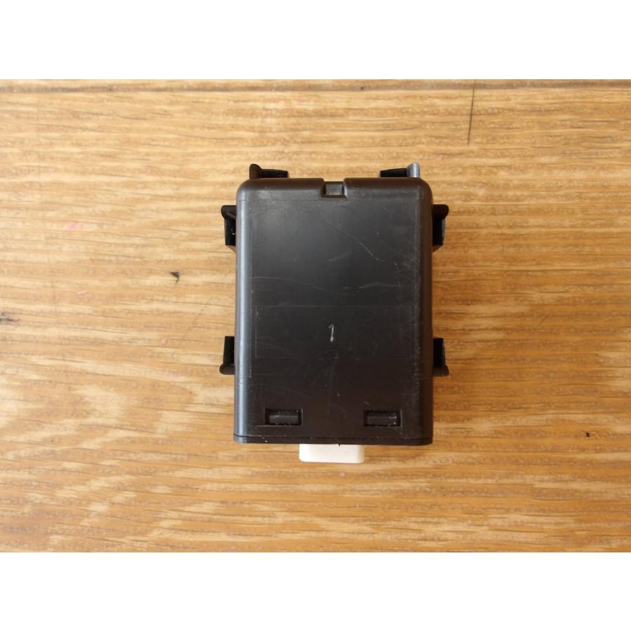 H23 エルフ NHR85AN リレー/コンピューター |  | 02