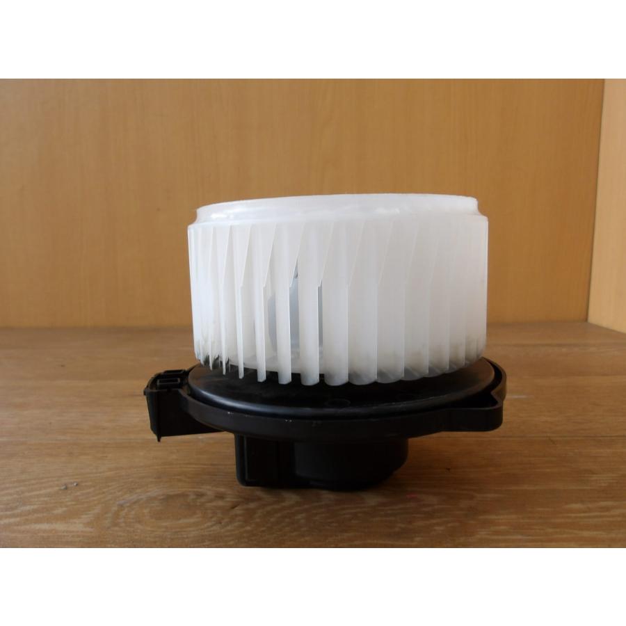 H23 エルフ NHR85AN ヒーターモーター/ブロアファン |  | 03