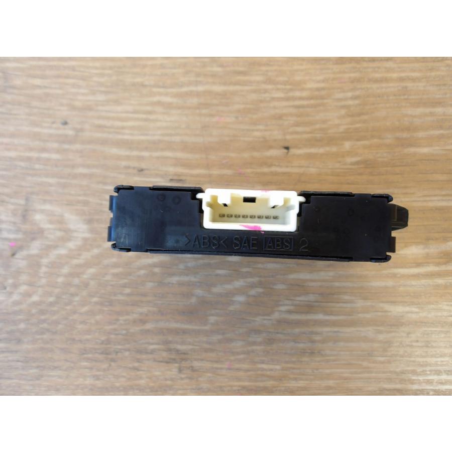 H19 エスティマ ACR50W イモビライザーコンピューター |  | 03