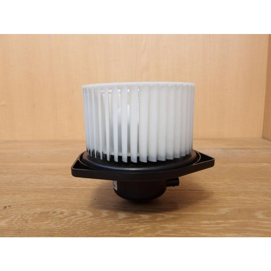 H26 デリカＤ：５ CV1W ヒーターモーター/ブロアファン |  | 02