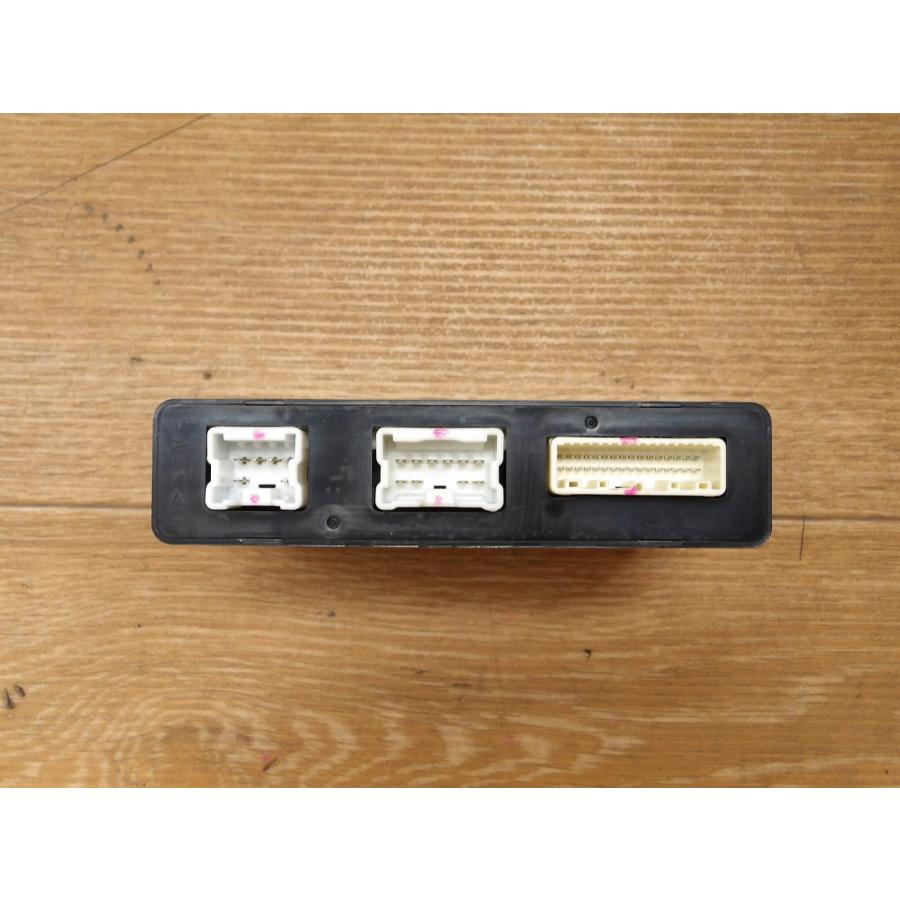 H24 エルグランド TE52 右側 スライドドアコントロールコンピューター |  | 03