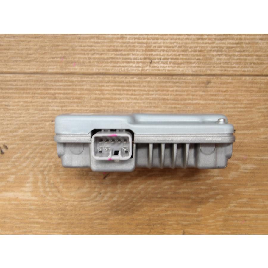 H24 エルグランド TE52 インバーター/コンピューター |  | 03