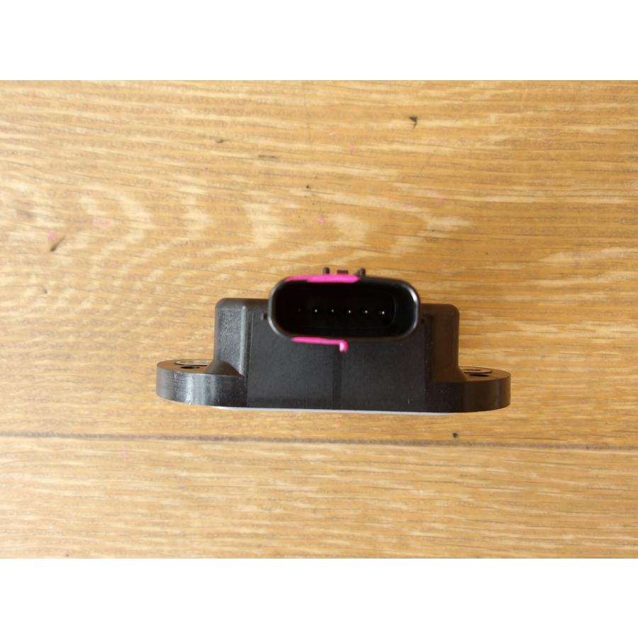 フーガ Y51 ヨーレートセンサー/Gセンサー/グラビティセンサー |  | 03