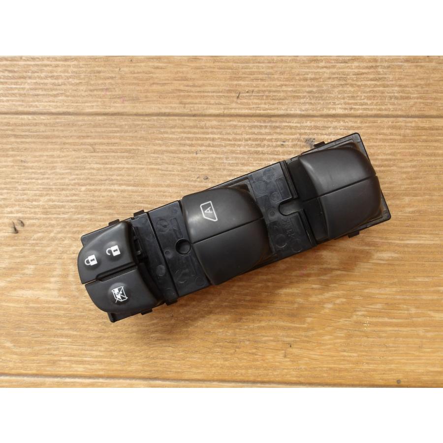 R3 キックス P15 パワーウインドウスイッチ/PWスイッチ |  | 01