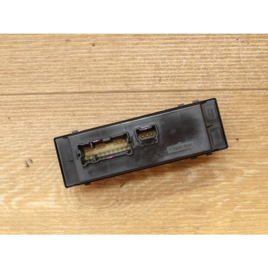 R3 キックス P15 パワーウインドウスイッチ/PWスイッチ |  | 02