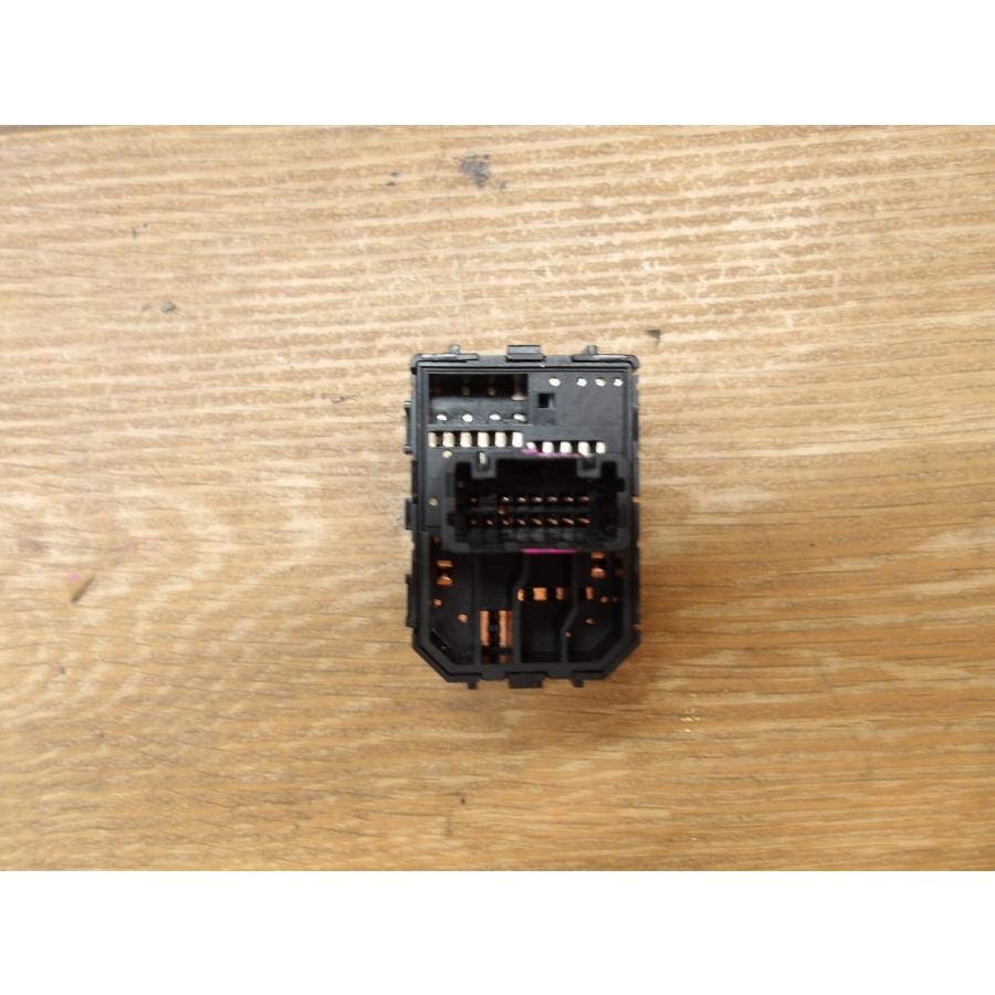 R3 キックス P15 ミラースイッチ |  | 02