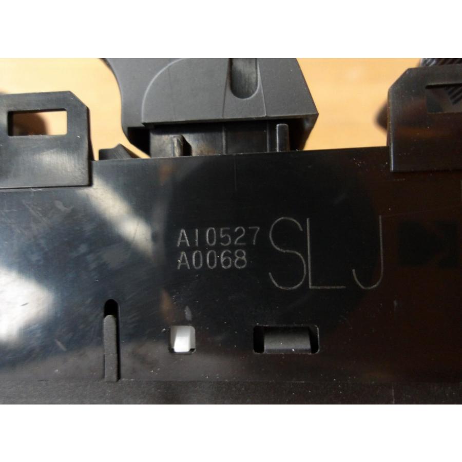 H20 ステップワゴンスパーダ RG1 パワーウインドウスイッチ/PWスイッチ |  | 02