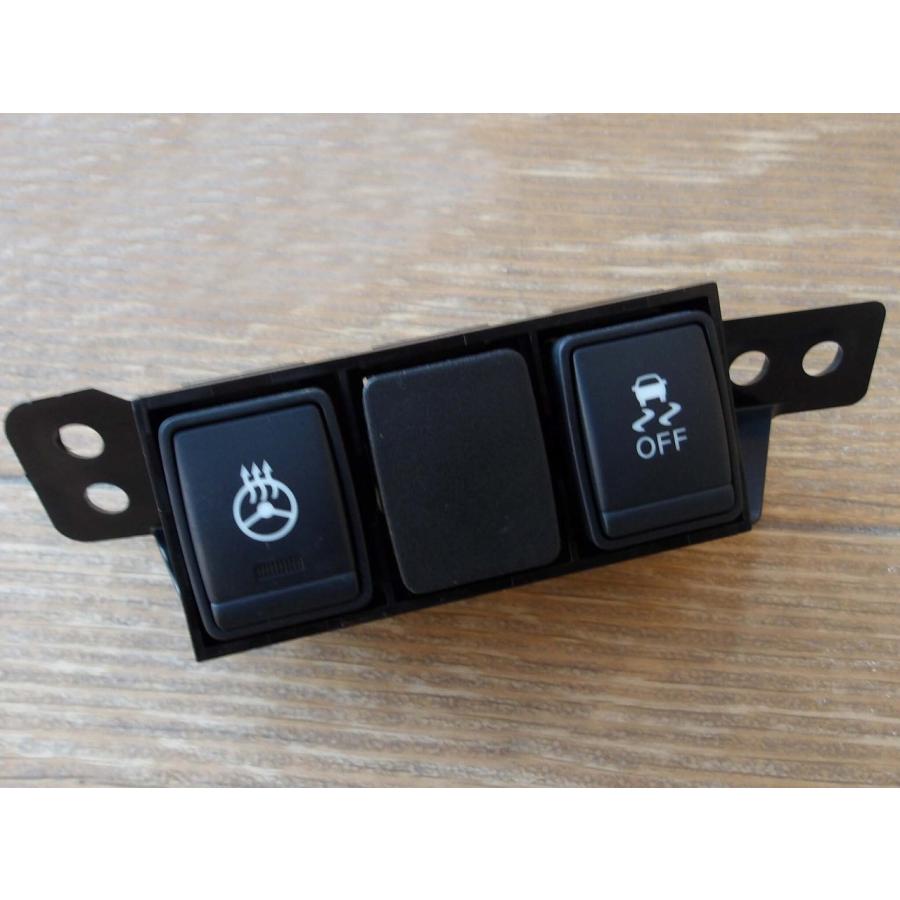 H29 リーフ AZE0 ステアリングヒータースイッチ |  | 01