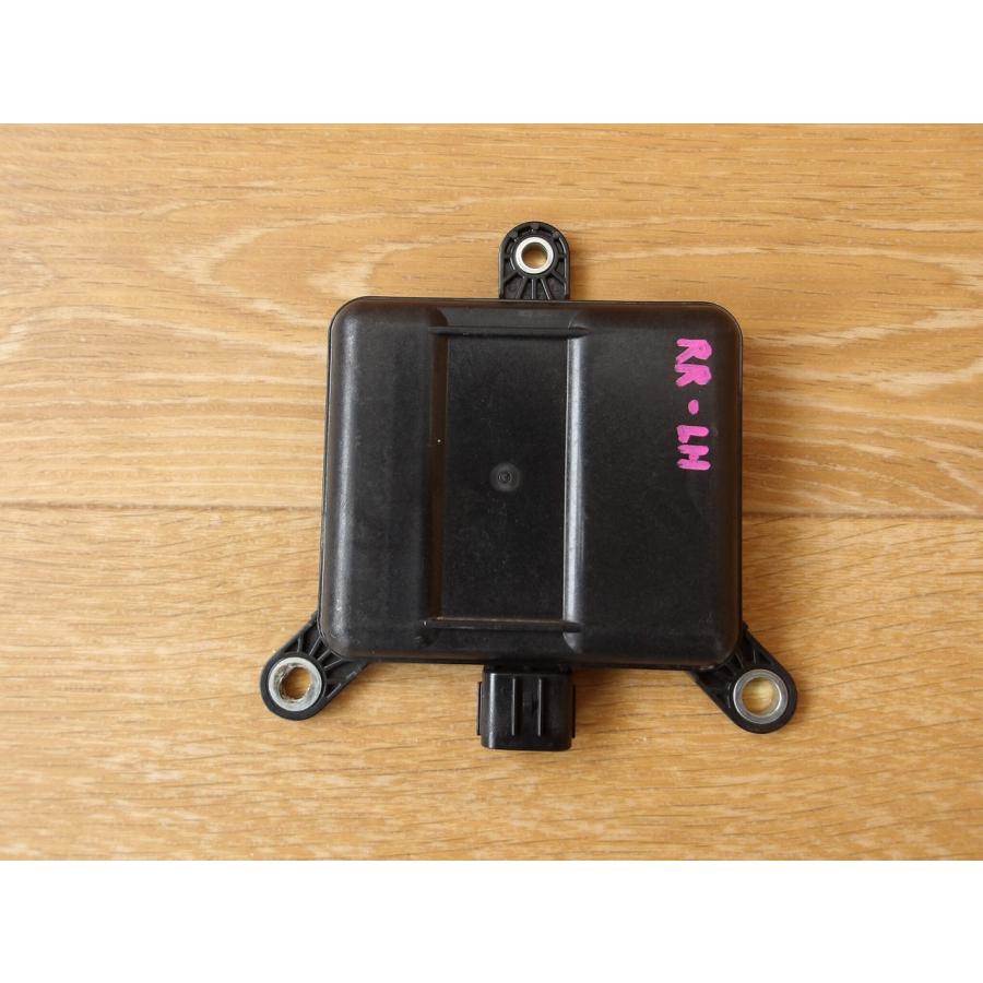 R1 CX-8 KG2P ブラインドスポットモニター/コンピューター |  | 02