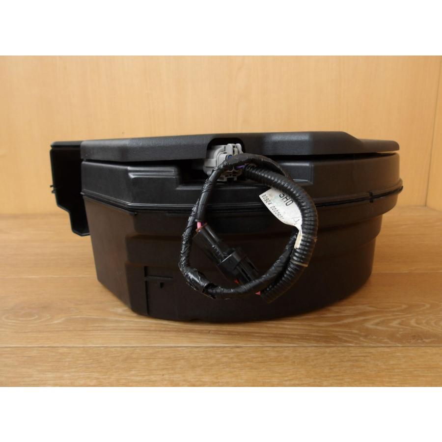 R1 CX-8 KG2P BOSEウーファー/スピーカー |  | 04