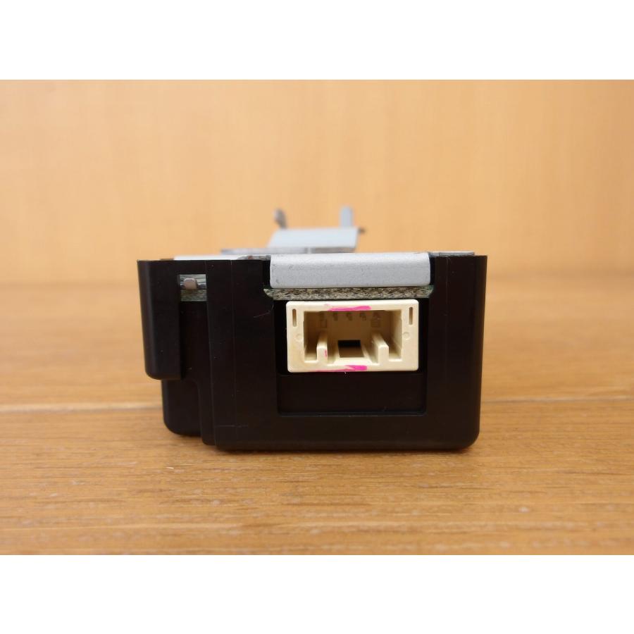 H30 エスクァイア ZWR80G スライドドアコントロールコンピューター |  | 03