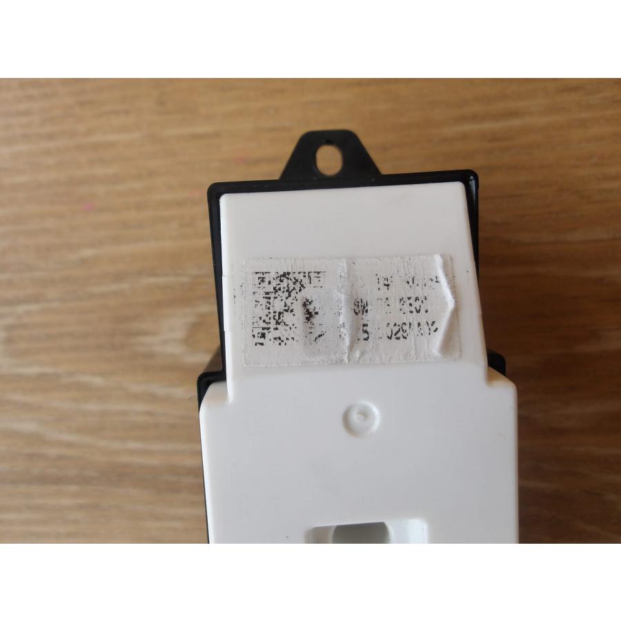 H25 アクセラ BL5FW 運転席側 パワーウインドウスイッチ/PWスイッチ |  | 03