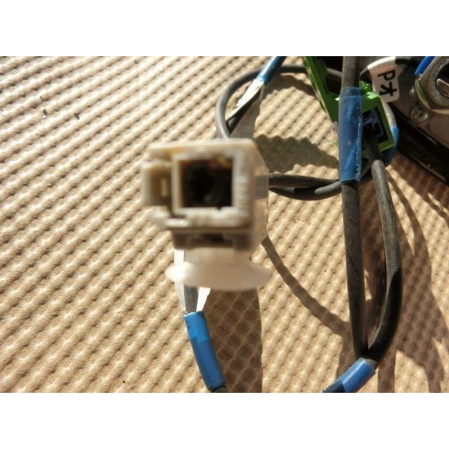 H21 レクサス HS250 ANF10 アンテナ/ルーフアンテナ/シャークアンテナ |  | 02