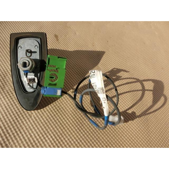 H21 レクサス HS250 ANF10 アンテナ/ルーフアンテナ/シャークアンテナ |  | 04