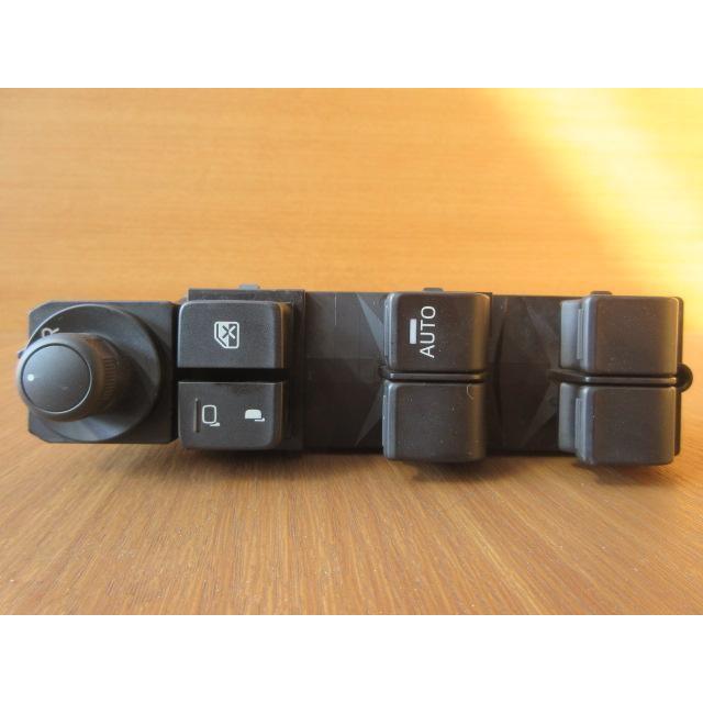 H27 デミオ DJ5FS パワーウインドウスイッチ/PWスイッチ |  | 01