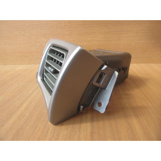 H21 エクシーガ YA5 右エアコン吹出口/AC出口 |  | 02