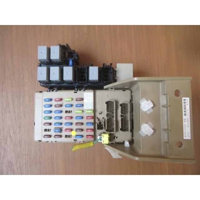 H21 エクシーガ YA5 ヒューズボックス/フューズボックス |  | 02