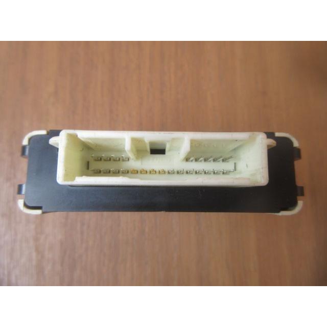 H21 エクシーガ YA5 ヘッドライトレベリングコンピューター |  | 02