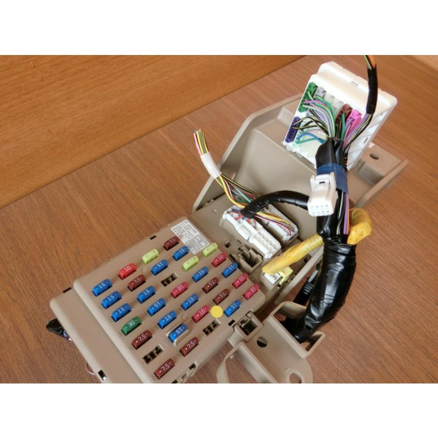 H21 エクシーガ YA4 ヒューズボックス/フューズボックス |  | 03