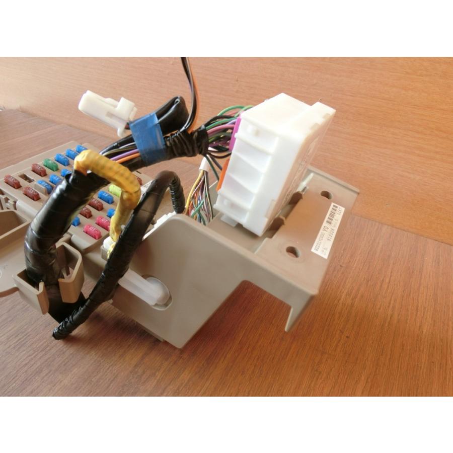 H21 エクシーガ YA4 ヒューズボックス/フューズボックス |  | 04