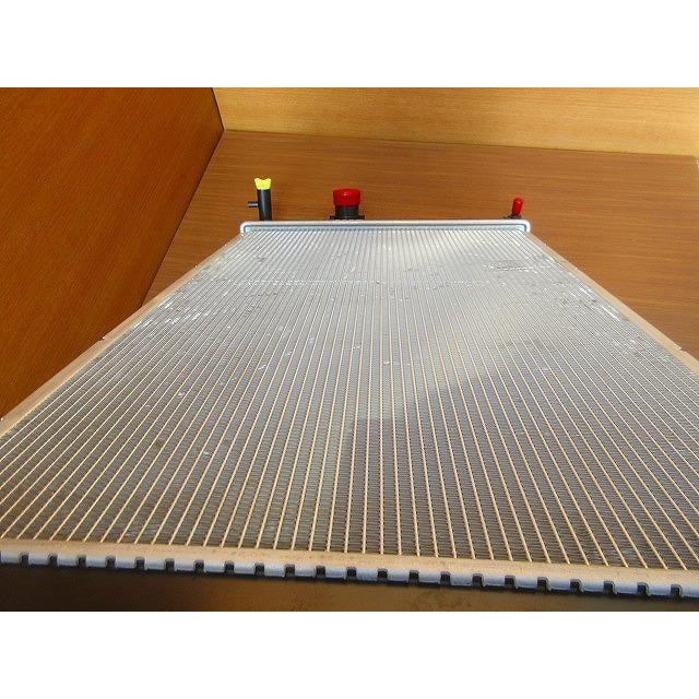 H21 プリウス ZVW30 ラジエーター |  | 02