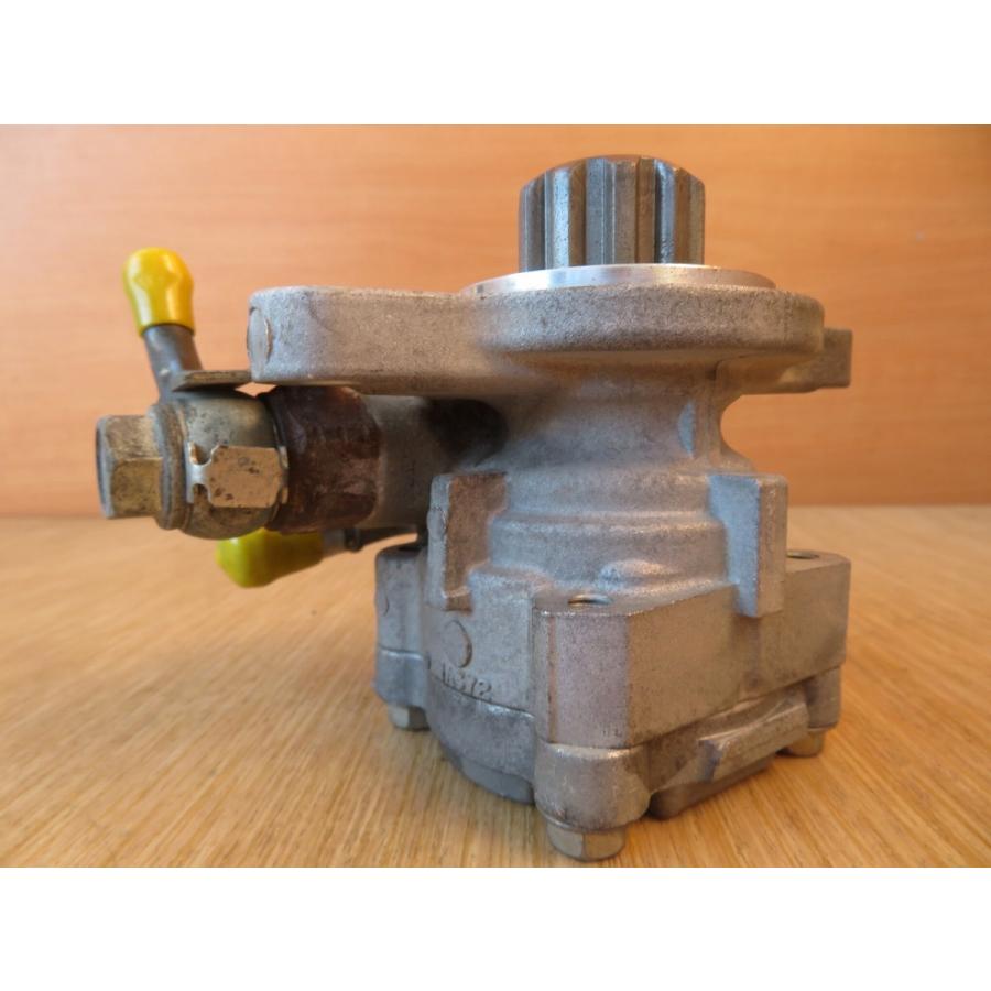 H28 ハイエース KDH206V オイルポンプ |  | 03