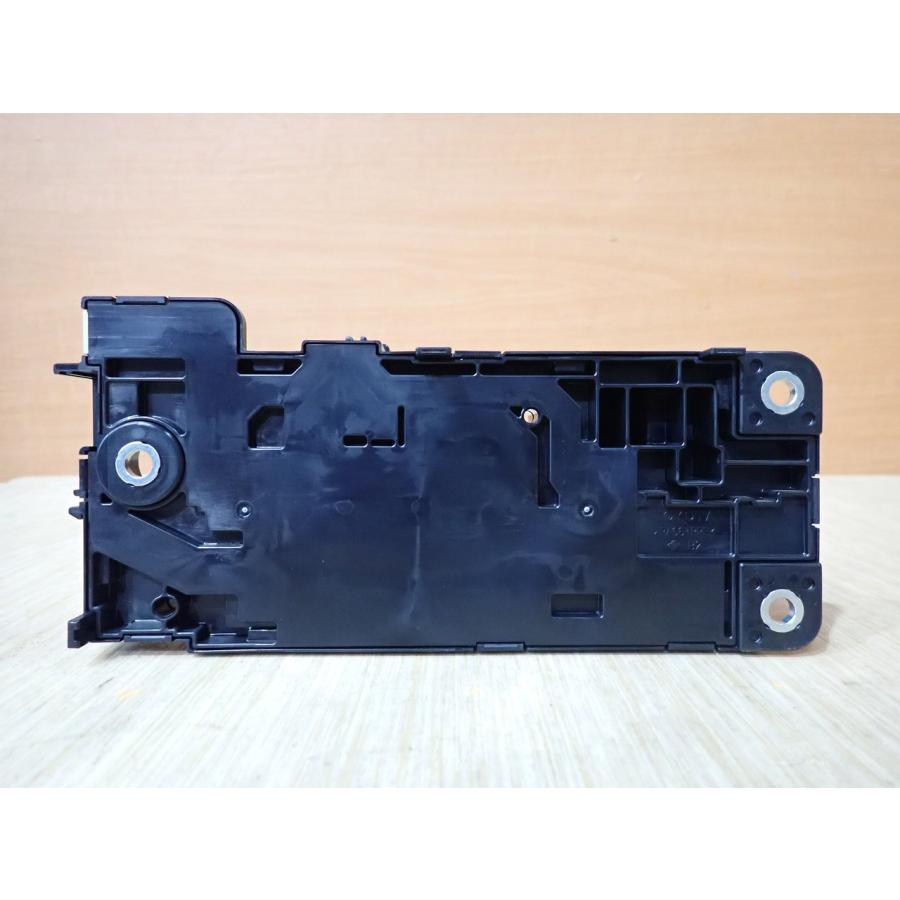 H24 アクア NHP10 HVバッテリー中リレー |  | 08