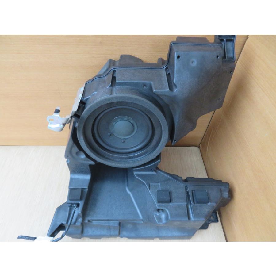 H23 レクサス CT200 ZWA10 ウーハー/ウーファー |  | 02