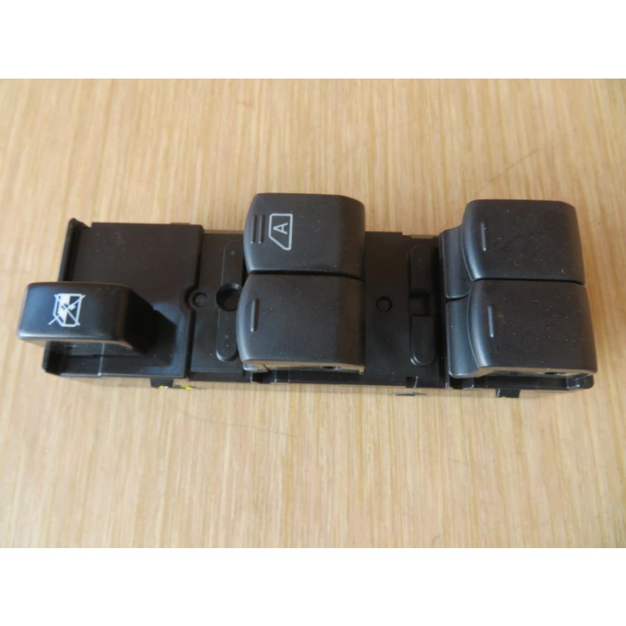 H30 eKワゴン B11W 運転席側 パワーウインドウスイッチ/PWスイッチ |  | 01