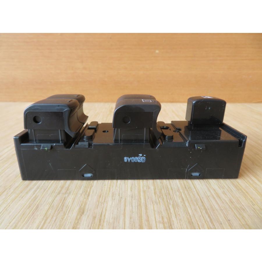 H30 eKワゴン B11W 運転席側 パワーウインドウスイッチ/PWスイッチ |  | 02