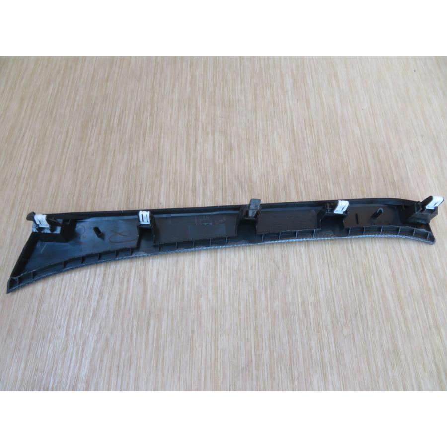 H25 エクストレイル NT32 グローブボックス上パネル |  | 03