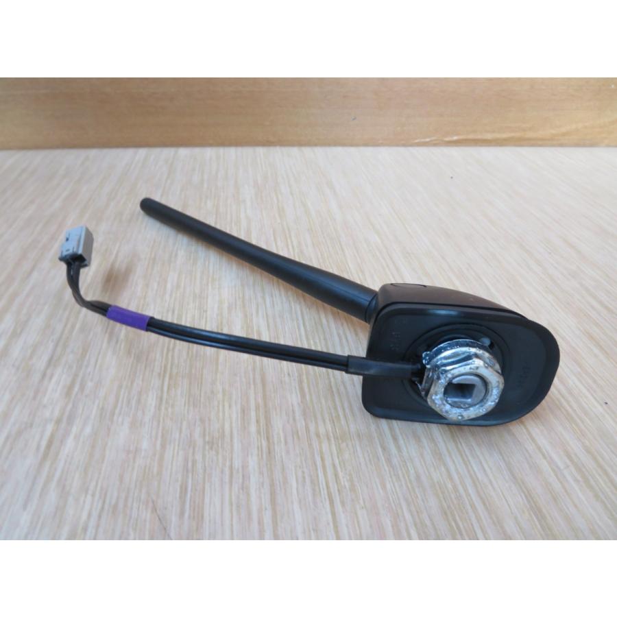 H25 エクストレイル NT32 アンテナ/ルーフアンテナ |  | 03