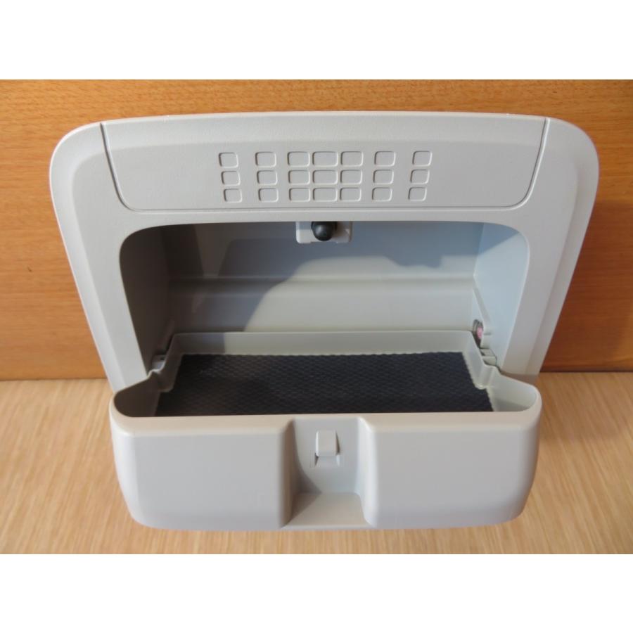 H26 ノア ZRR80G ルームランプ/室内ライト/室内灯 |  | 02