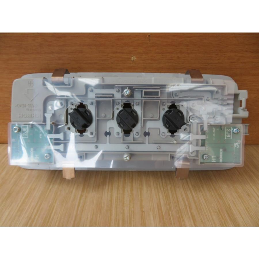 H25 レクサス IS300 AVE30 リアルームランプ/室内ライト/室内灯 |  | 02