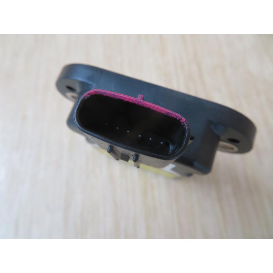 H25 レクサス IS300 AVE30 ヨーレートセンサー |  | 02