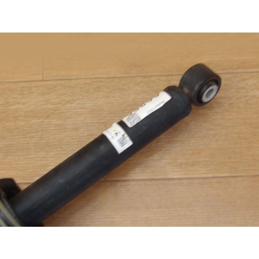 R1 スカイライン HV37 2WD 右フロントストラットのみ |  | 02